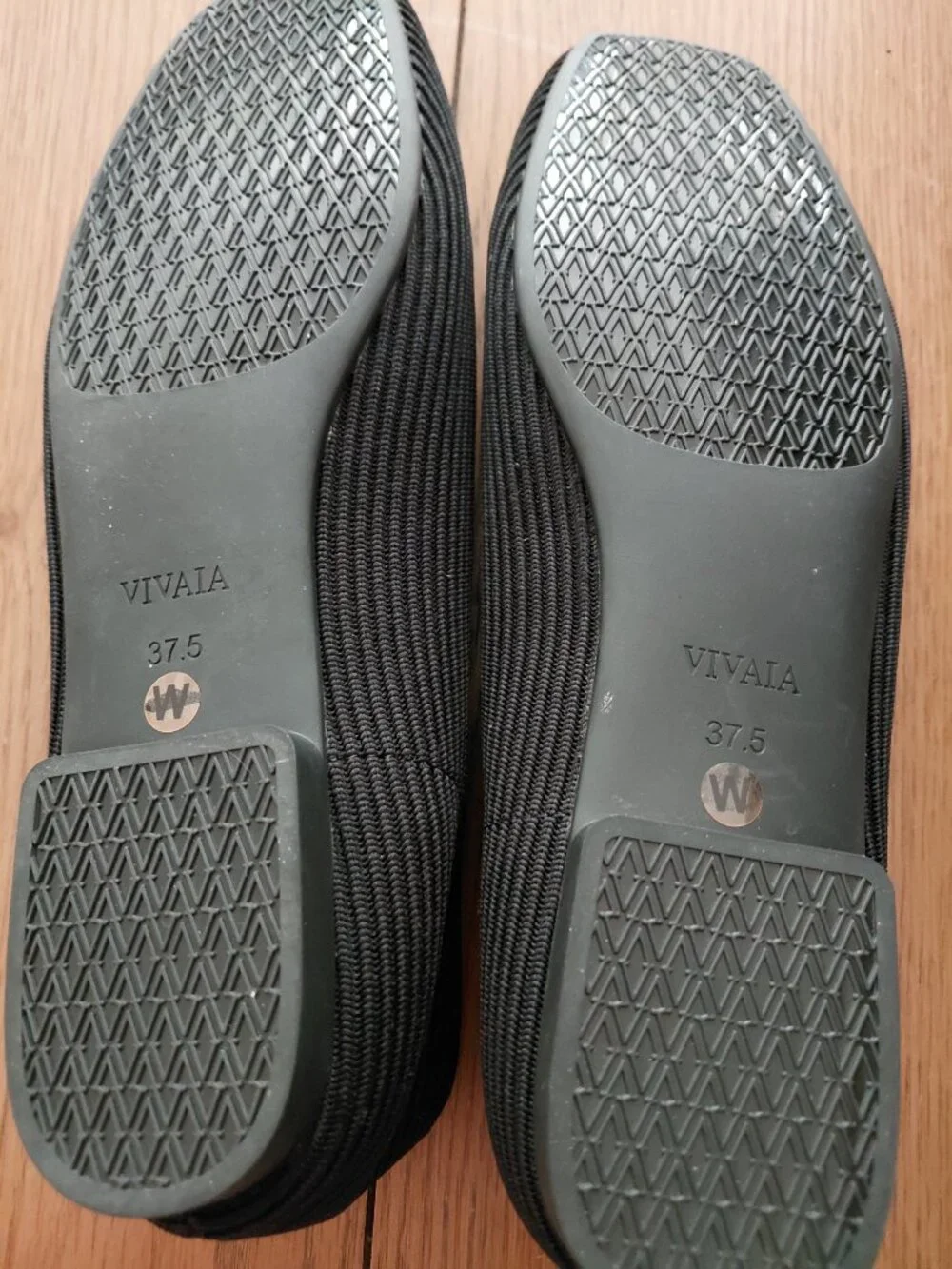 Vivaia Black Square Toe Margot Shoes Ballet Flats Flexible Size 7
